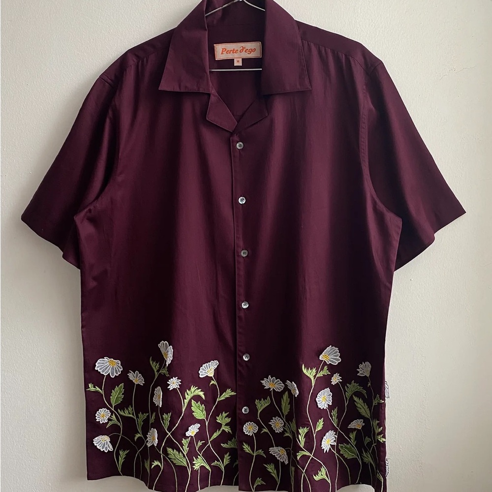 Red Casual Button Down Shirt with Floral Design and Short Sleeves